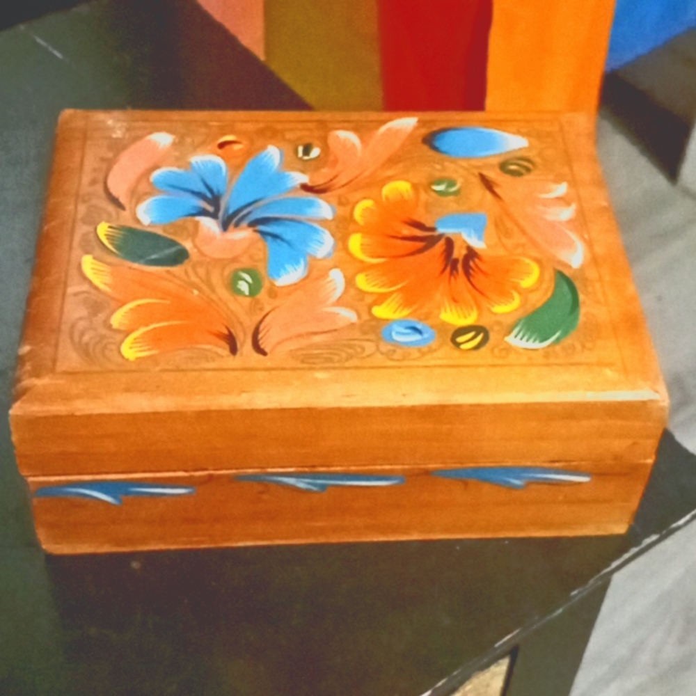 Jewelry box